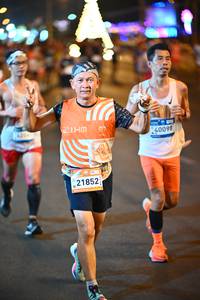 BIB: 211, 21852, 40098
                            <button type="button" onclick="openModal(23181142)" class="btn btn-primary btn-sm float-right btn-popup" data-toggle="modal" data-target=".modal-high-quality">
                        <i class="fas fa-shopping-cart"></i> Add to Cart
                    </button>
                                            <button type="button" onclick="isThisMe(23181142, true)" class="btn btn-success btn-sm float-right btn-popup btn-isme hidden" data-toggle="tooltip" data-placement="bottom" title="นี่คือรูปของคุณใช่ไหม คลิกที่นี่เพื่อเอาเข้าอัลบั้ม">
                        <i class="fas fa-plus"></i> Add to album
                    </button>
                    <button type="button" onclick="isThisMe(23181142, false)" class="btn btn-warning btn-sm float-right btn-popup btn-isnotme hidden">
                        <i class="fas fa-ban"></i> Remove from album
                    </button>